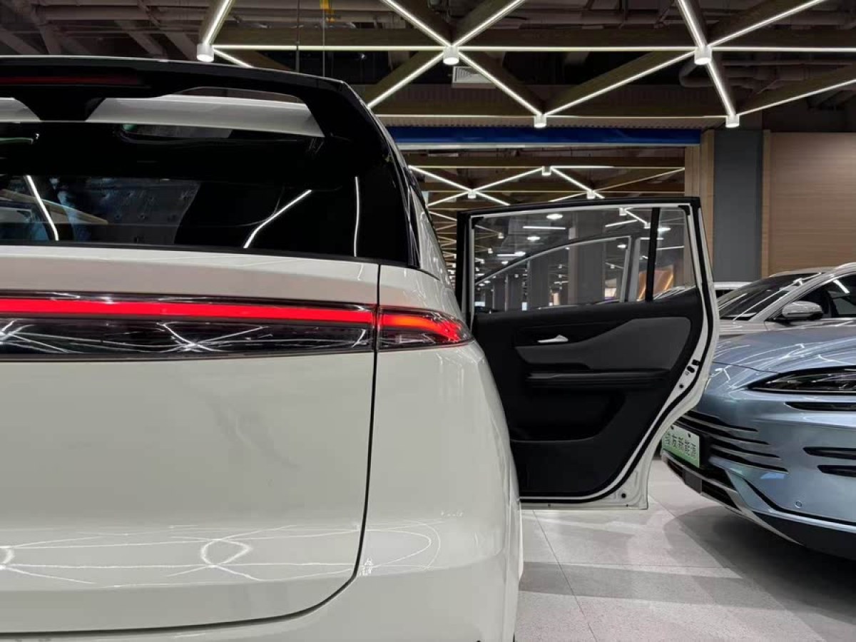 合創(chuàng) 合創(chuàng)Z03  2022款 510km 潮享版 135kW 64.23kWh圖片