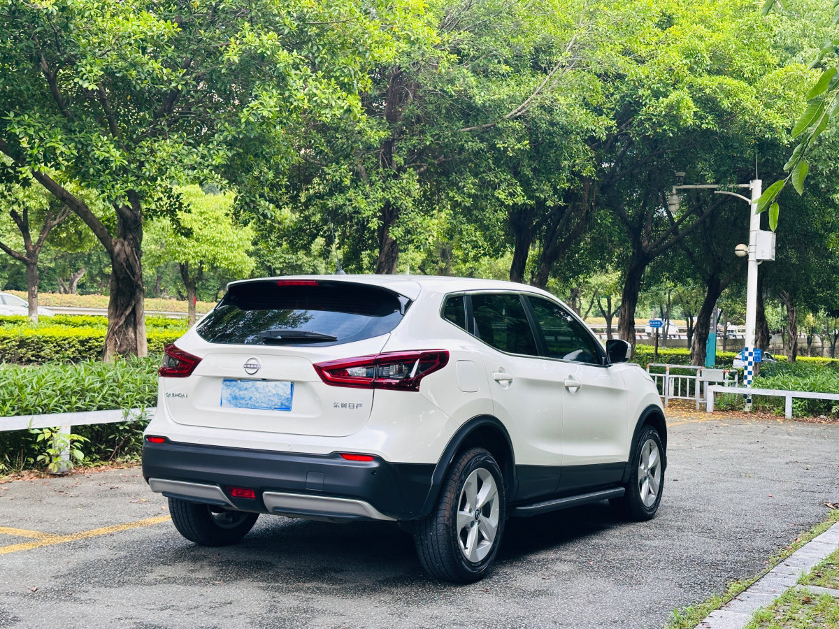 日產(chǎn) 逍客  2023款 經(jīng)典 2.0L CVT XV舒適版圖片