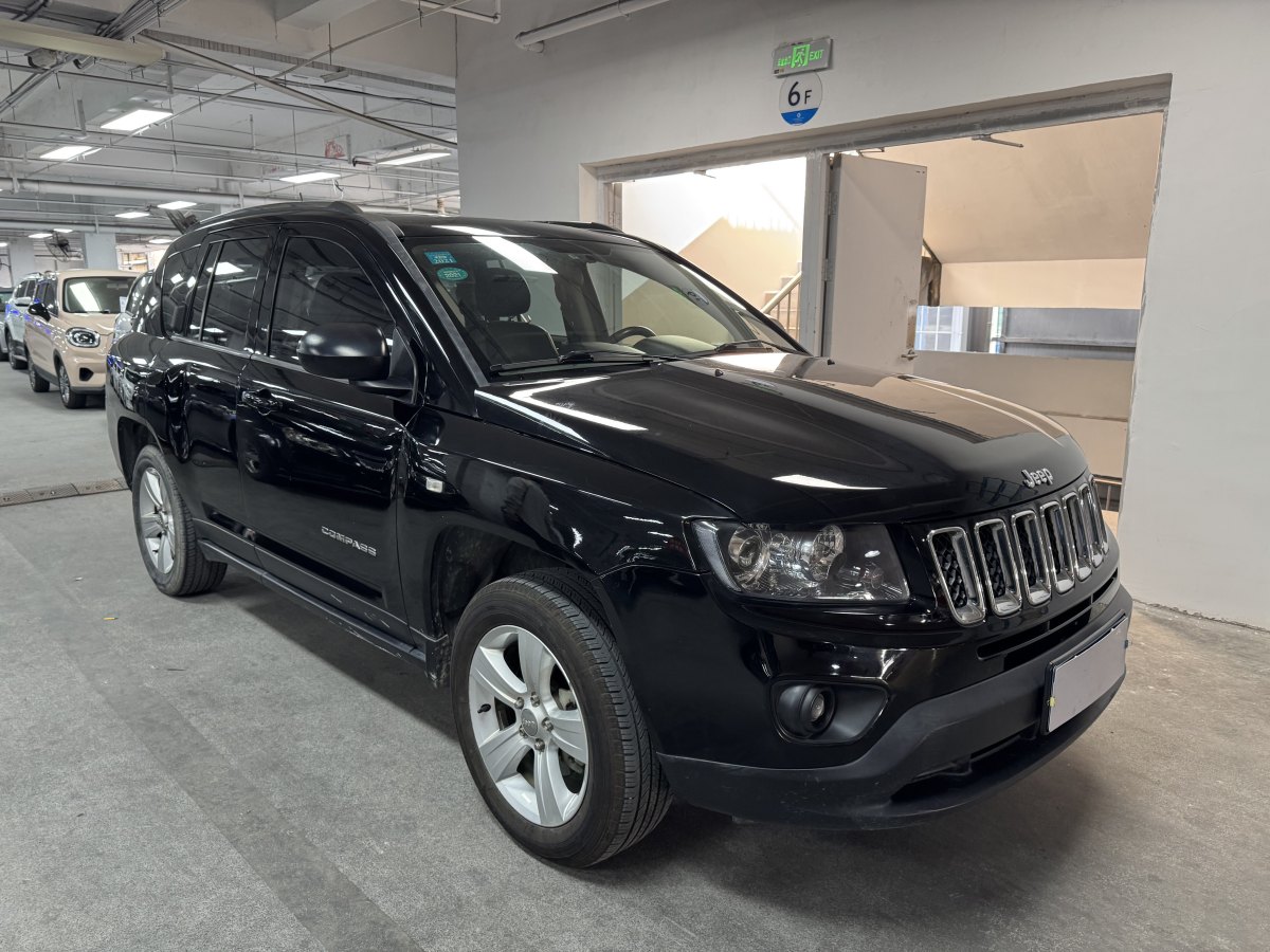 Jeep 指南者  2013款 2.0L 兩驅(qū)運動版圖片