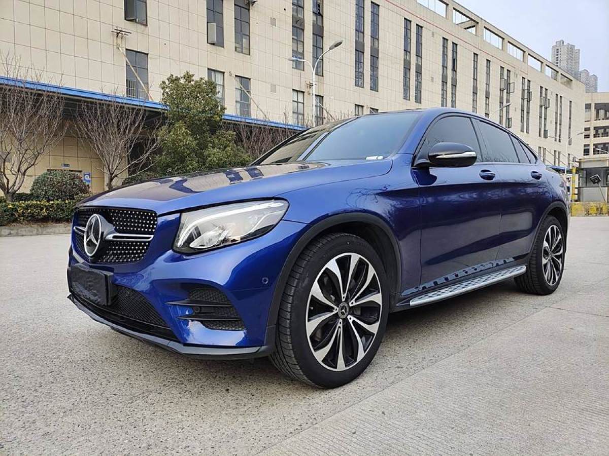 奔馳 奔馳GLC  2022款 改款 GLC 260 4MATIC 轎跑SUV圖片