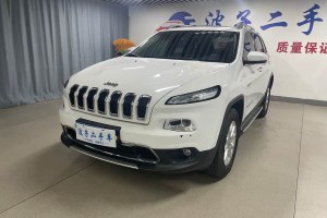 自由光 Jeep 2.0L 優(yōu)越版