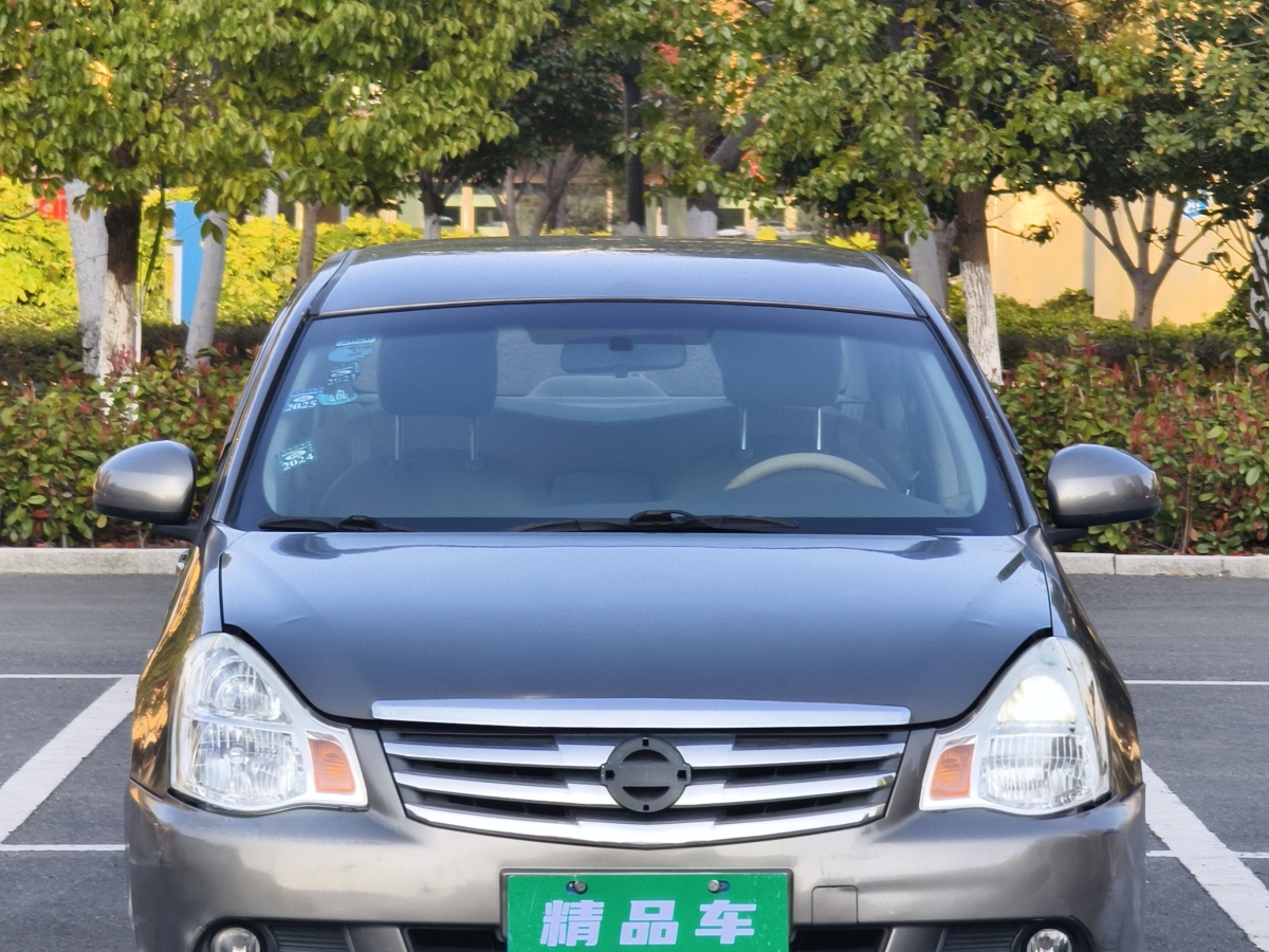 日產(chǎn) 軒逸  2009款 2.0XL CVT豪華天窗版圖片