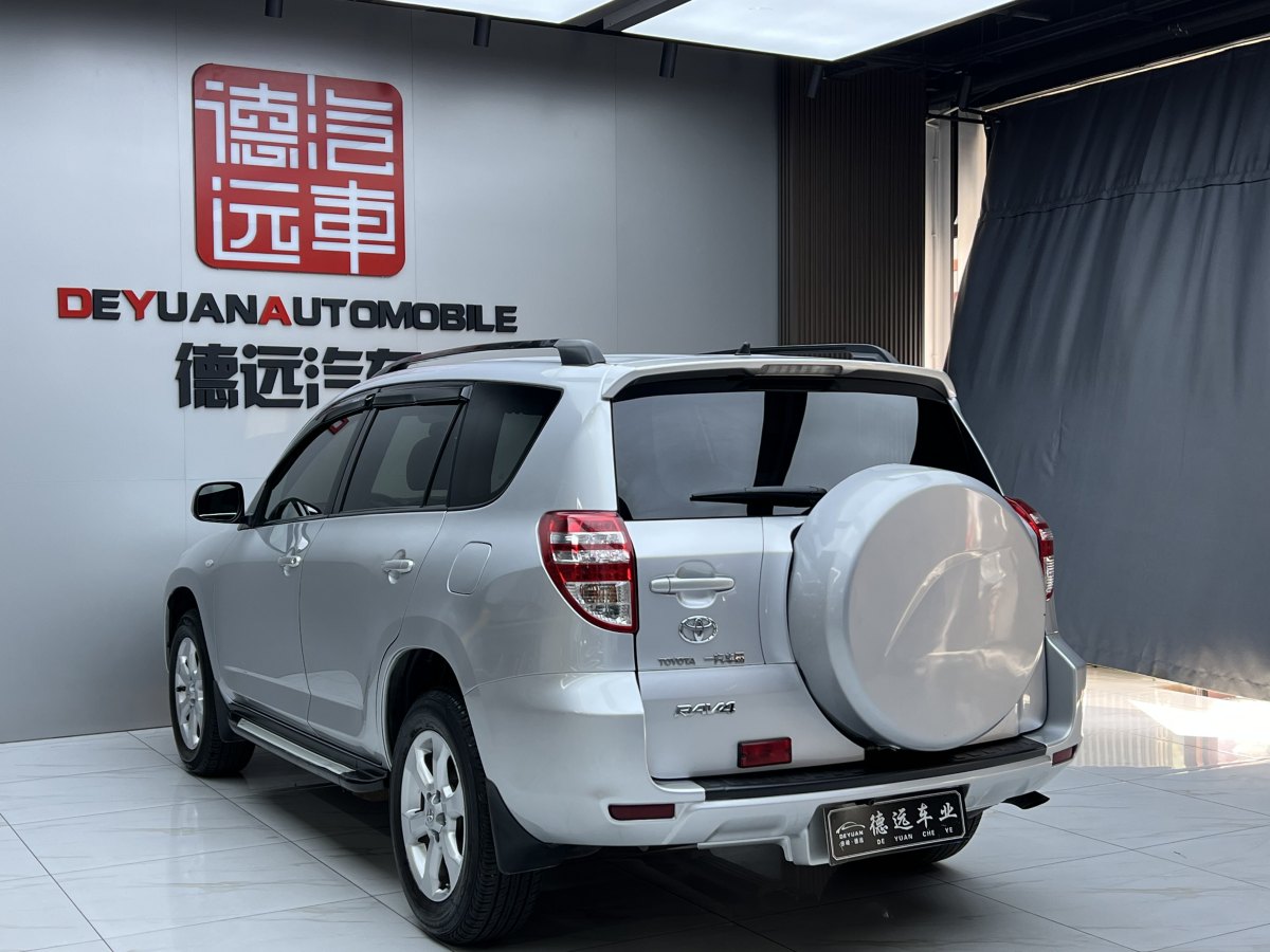 豐田 RAV4  2019款 榮放 2.0L CVT兩驅(qū)先鋒版圖片
