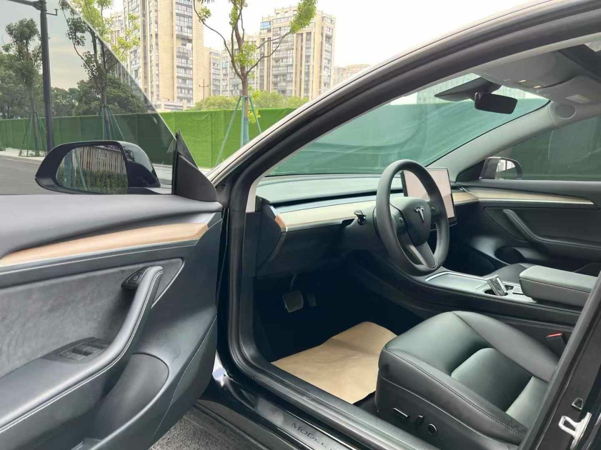 特斯拉 Model S  2023款 三電機全輪驅(qū)動 Plaid版圖片