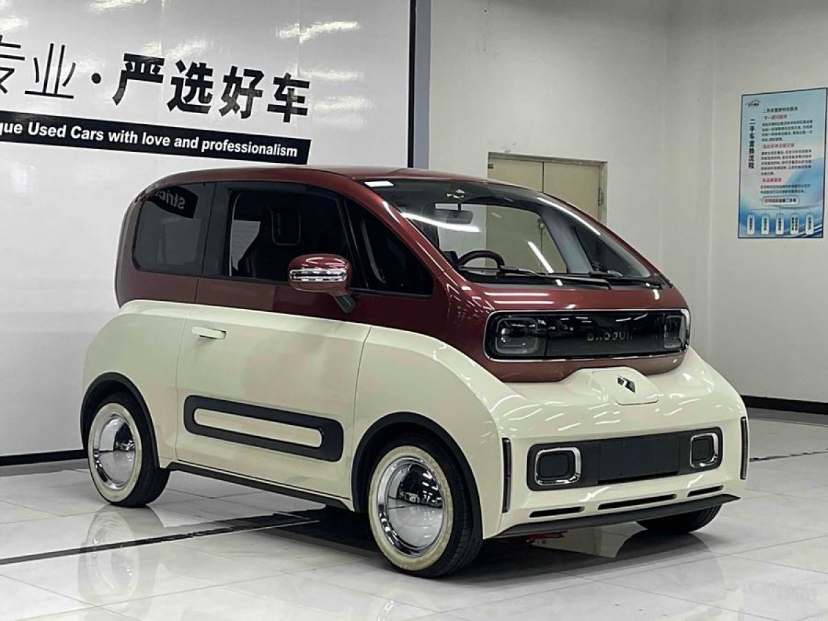 寶駿 寶駿KiWi EV  2022款 藝術(shù)家輕享版 三元鋰圖片