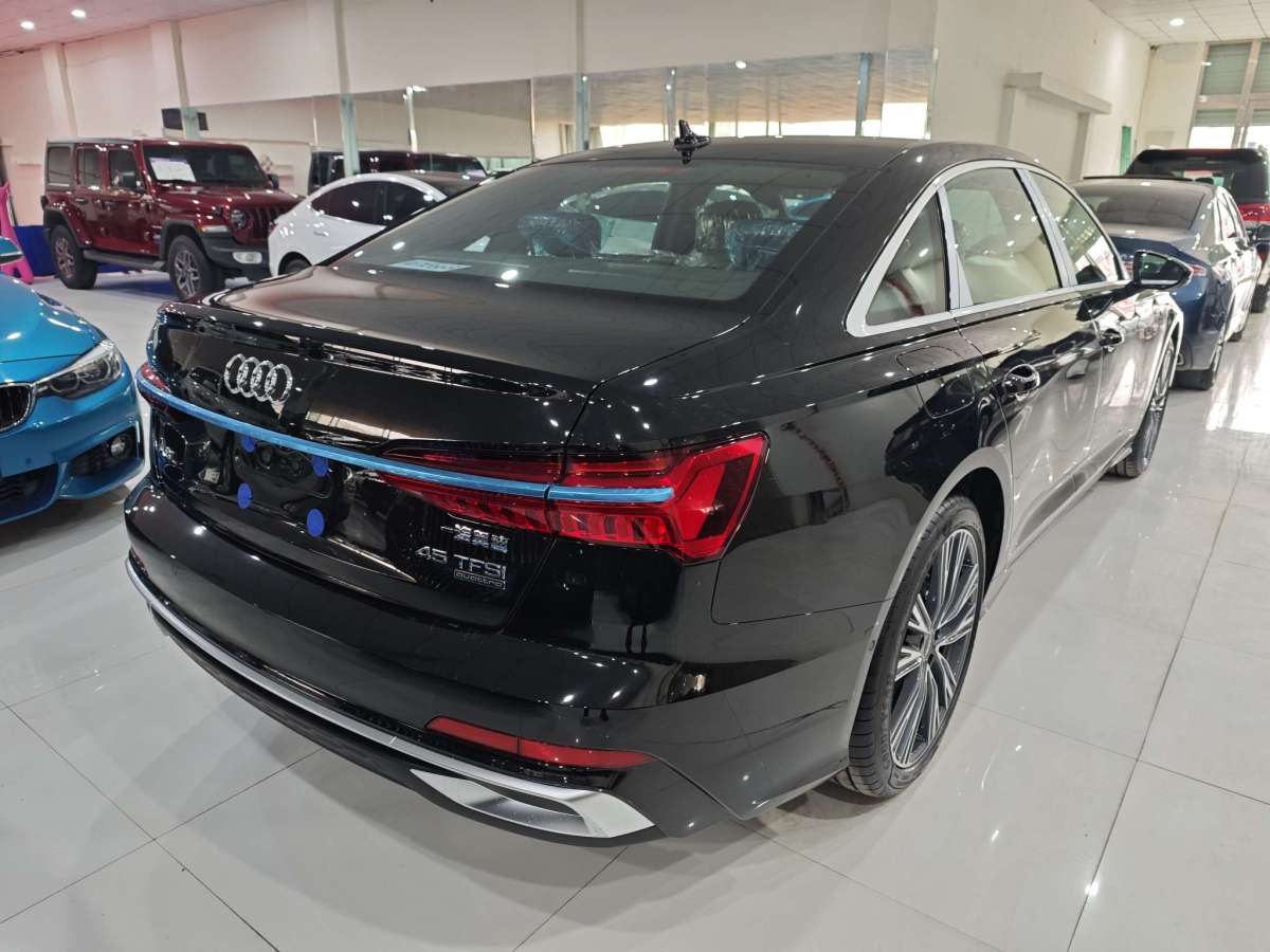 2025年3月奧迪 奧迪A6L  2025款 45 TFSI 臻選動感型