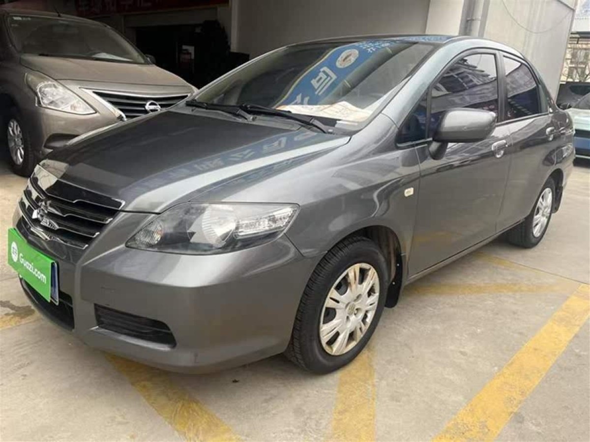 理念 S1  2012款 1.3L 自動(dòng)舒適版圖片