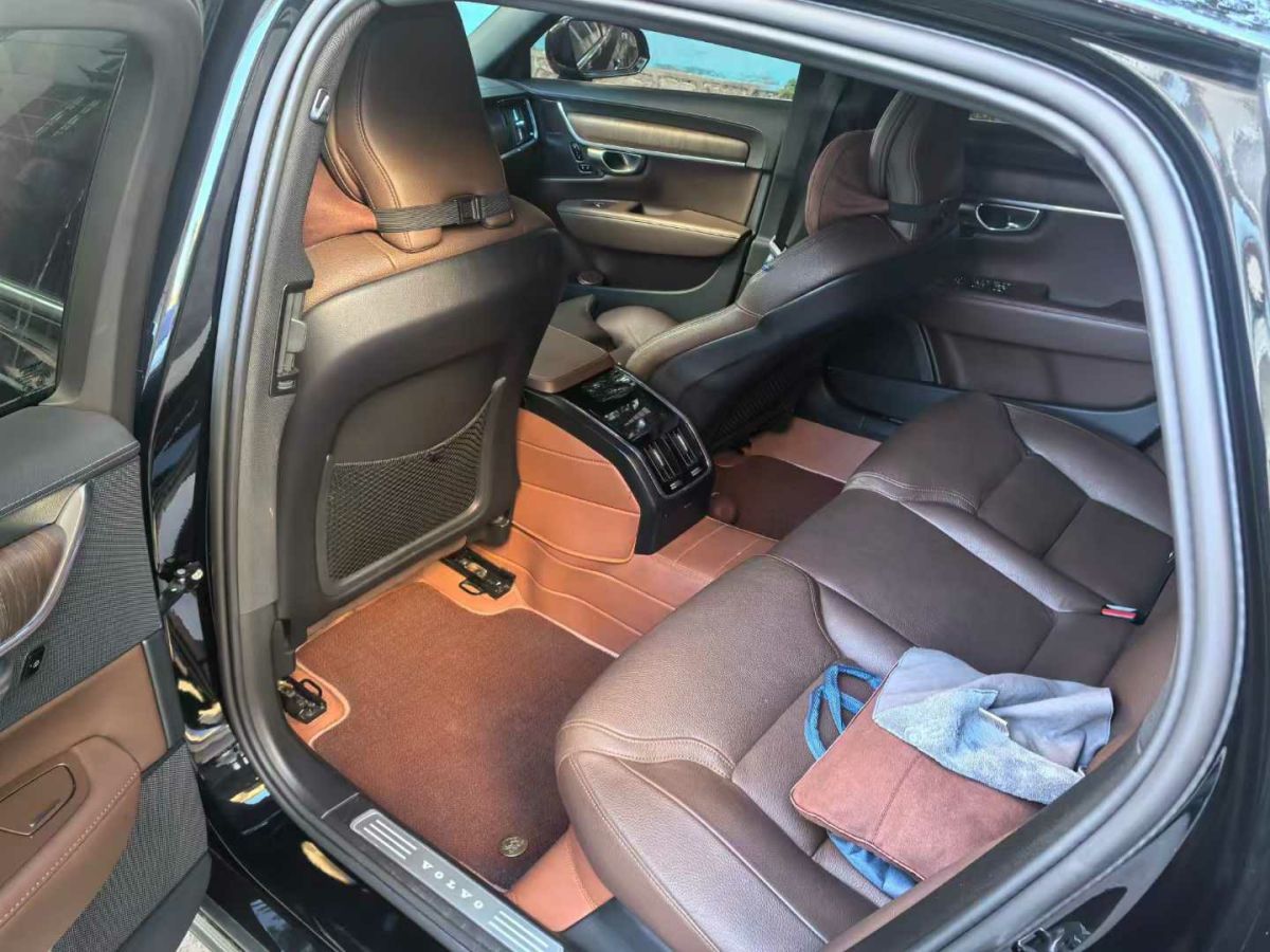 沃爾沃 S90  2023款 B5 智遠(yuǎn)豪華版圖片
