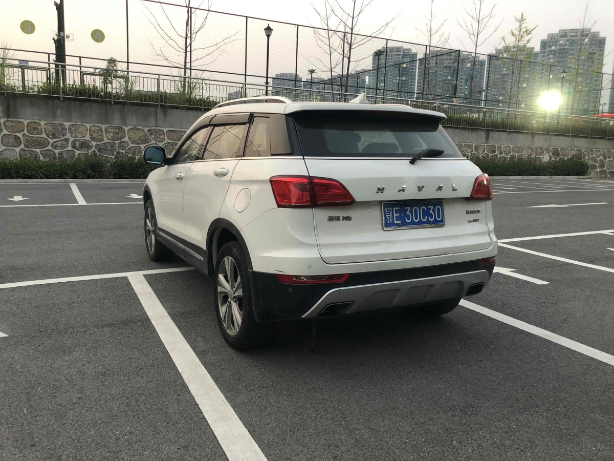 哈弗 H6 Coupe  2015款 藍標 2.0T 自動兩驅(qū)精英型圖片