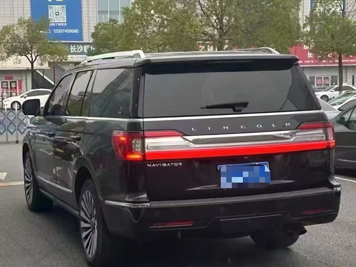 林肯 領(lǐng)航員  2020款 3.5T 尊耀版圖片