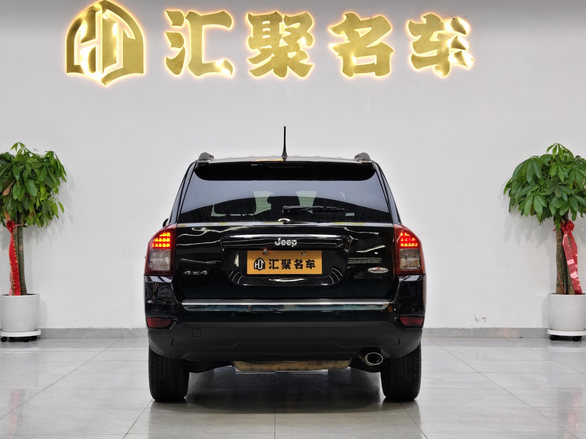 Jeep 指南者  2014款 改款 2.4L 四驅(qū)舒適版圖片