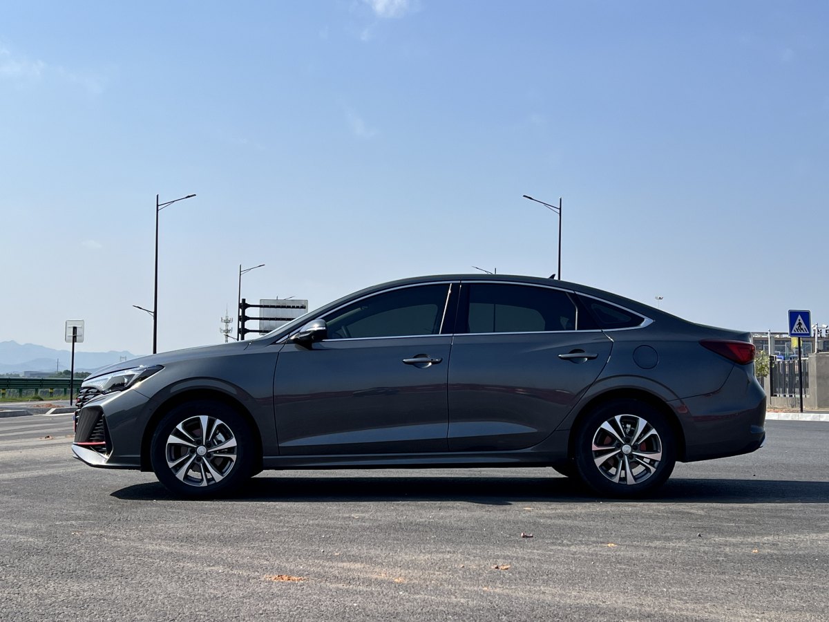 長(zhǎng)安 逸動(dòng)  2024款 PLUS 藍(lán)鯨NE 1.4T GDI DCT高能版圖片
