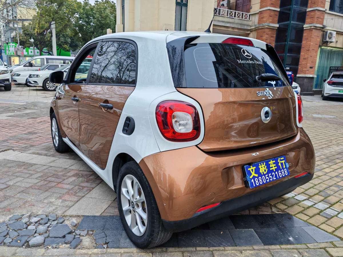 smart forfour  2016款 1.0L 52千瓦靈動(dòng)版圖片