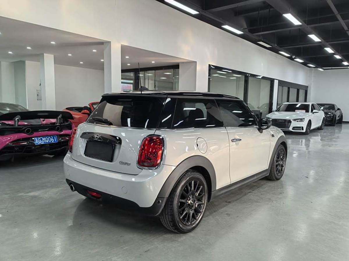 MINI MINI  2019款 1.5T COOPER 經(jīng)典派圖片