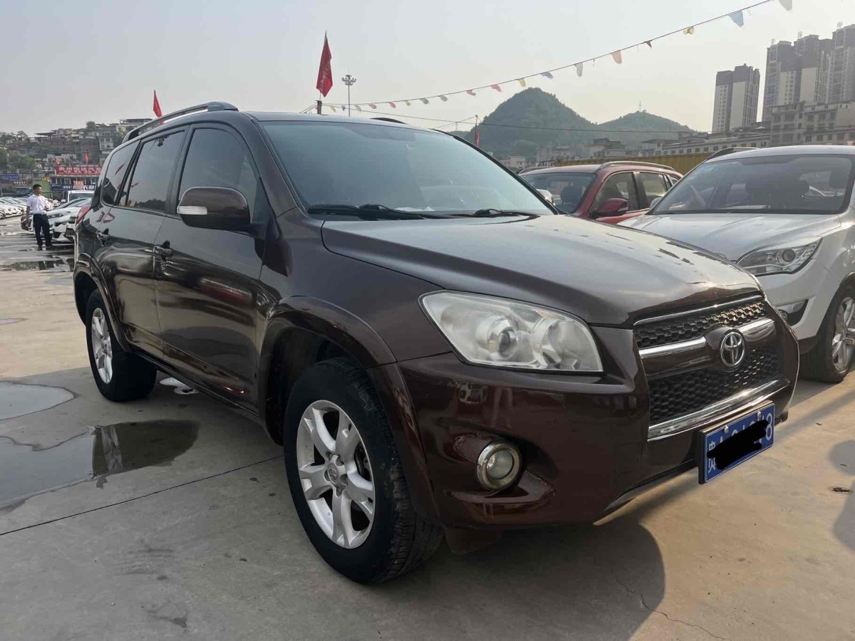 豐田 RAV4榮放  2011款 2.4L 自動四驅(qū)豪華版圖片