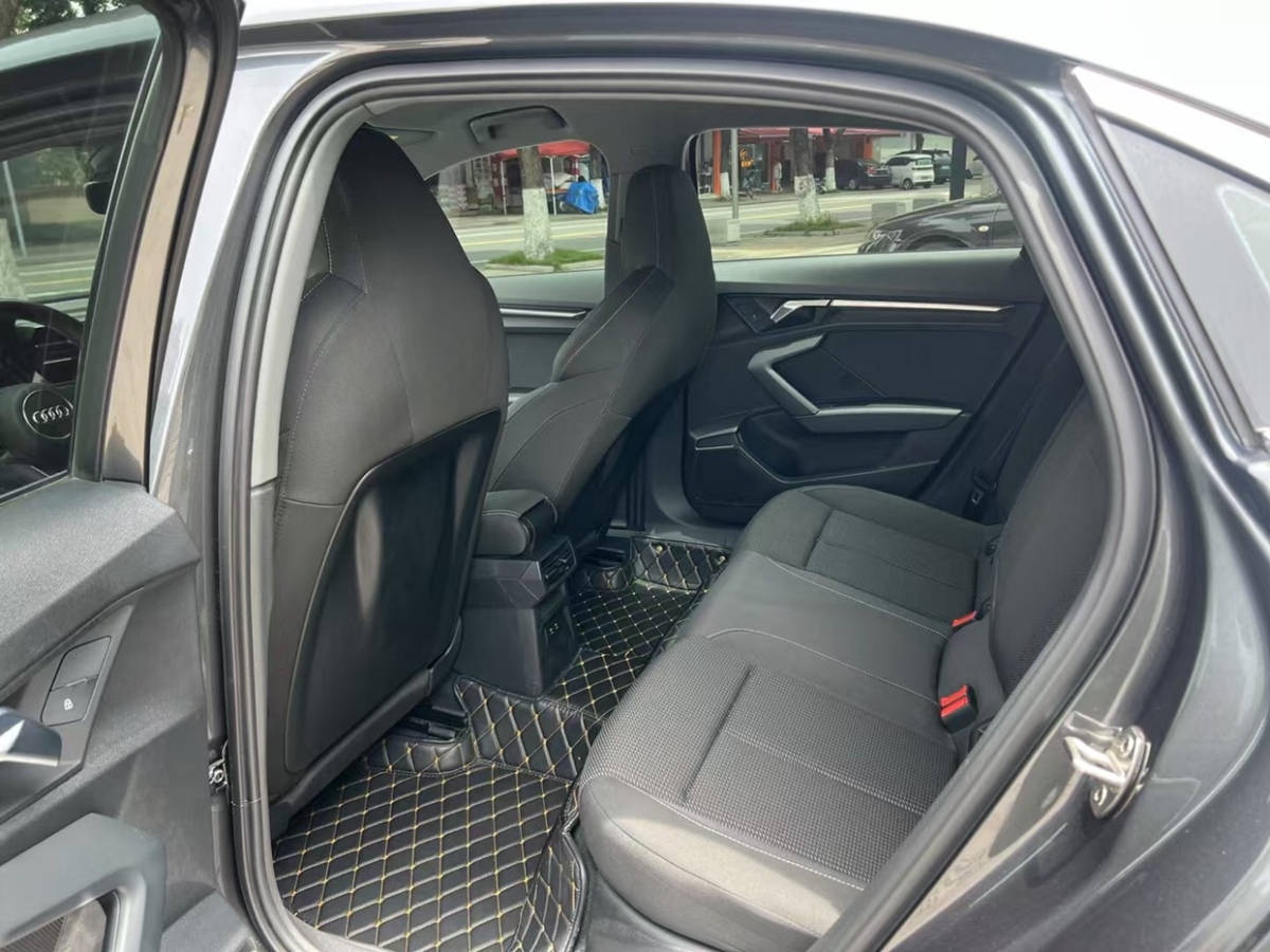 奧迪 奧迪A3  2021款 Sportback 35 TFSI 進(jìn)取致雅型圖片