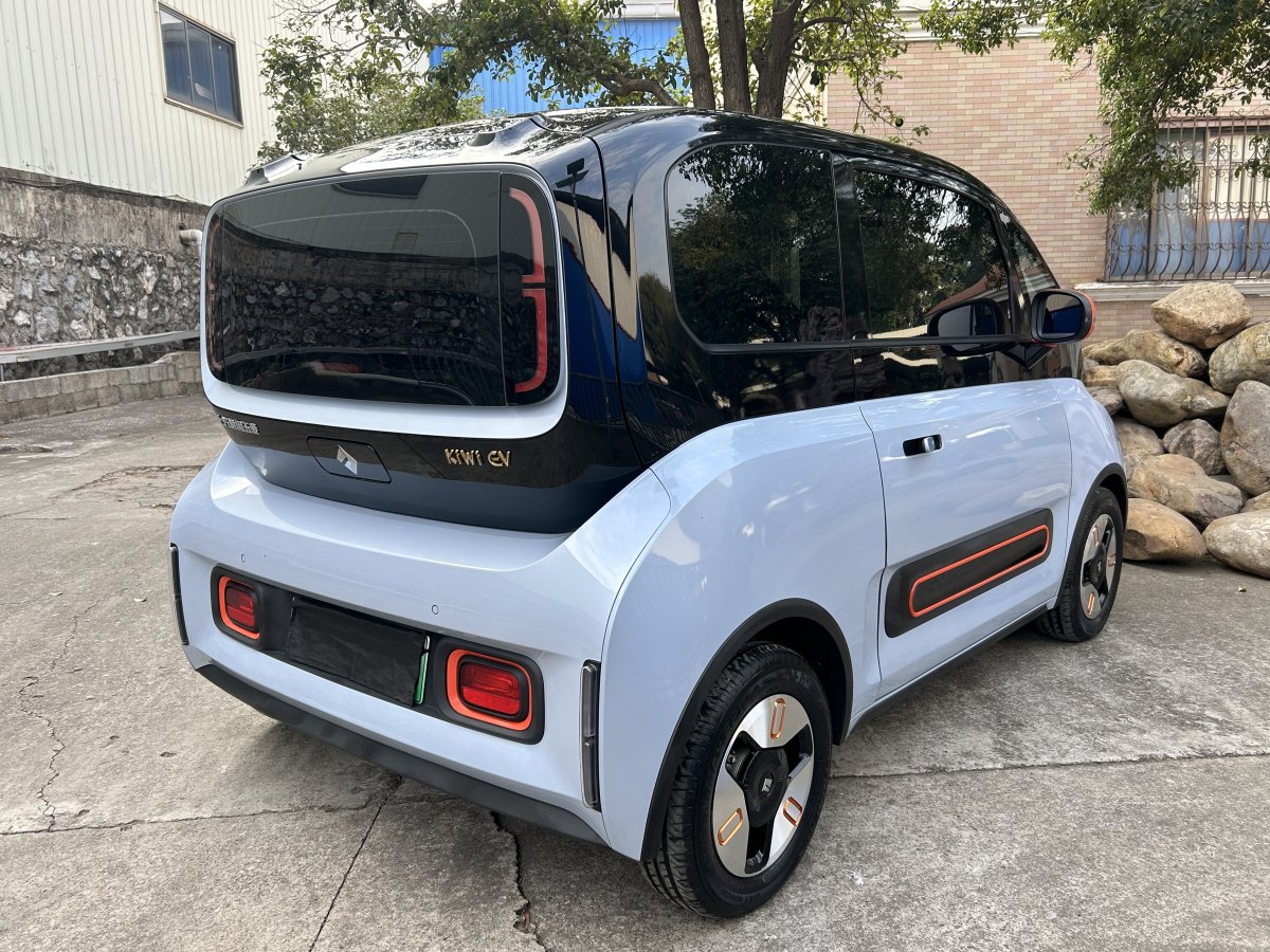 寶駿 寶駿KiWi EV  2022款 藝術家輕享版 三元鋰圖片