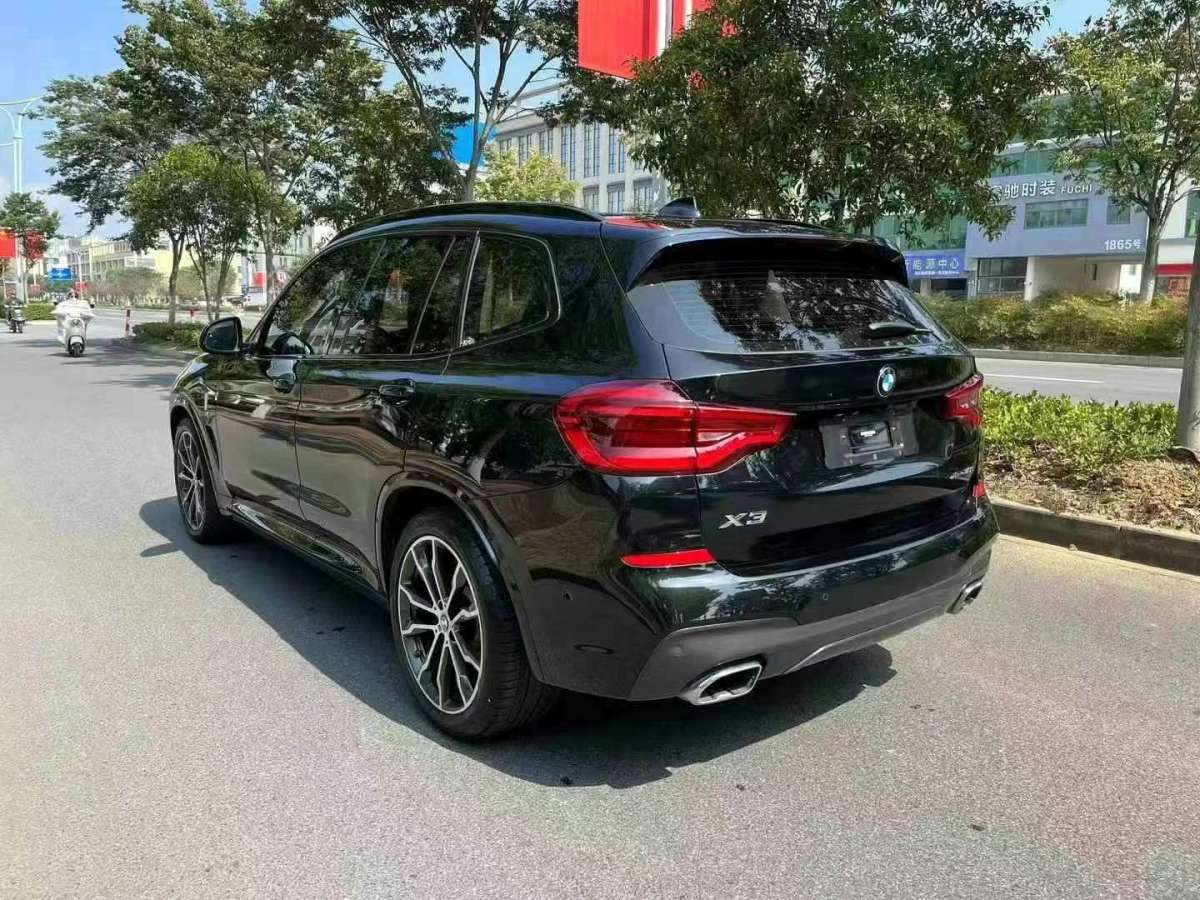 寶馬 寶馬X3  2021款 xDrive30i 領(lǐng)先型 M運(yùn)動(dòng)套裝圖片