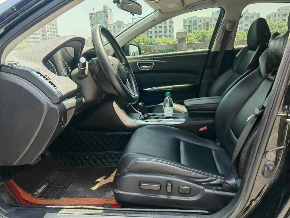 謳歌 TLX 圖片