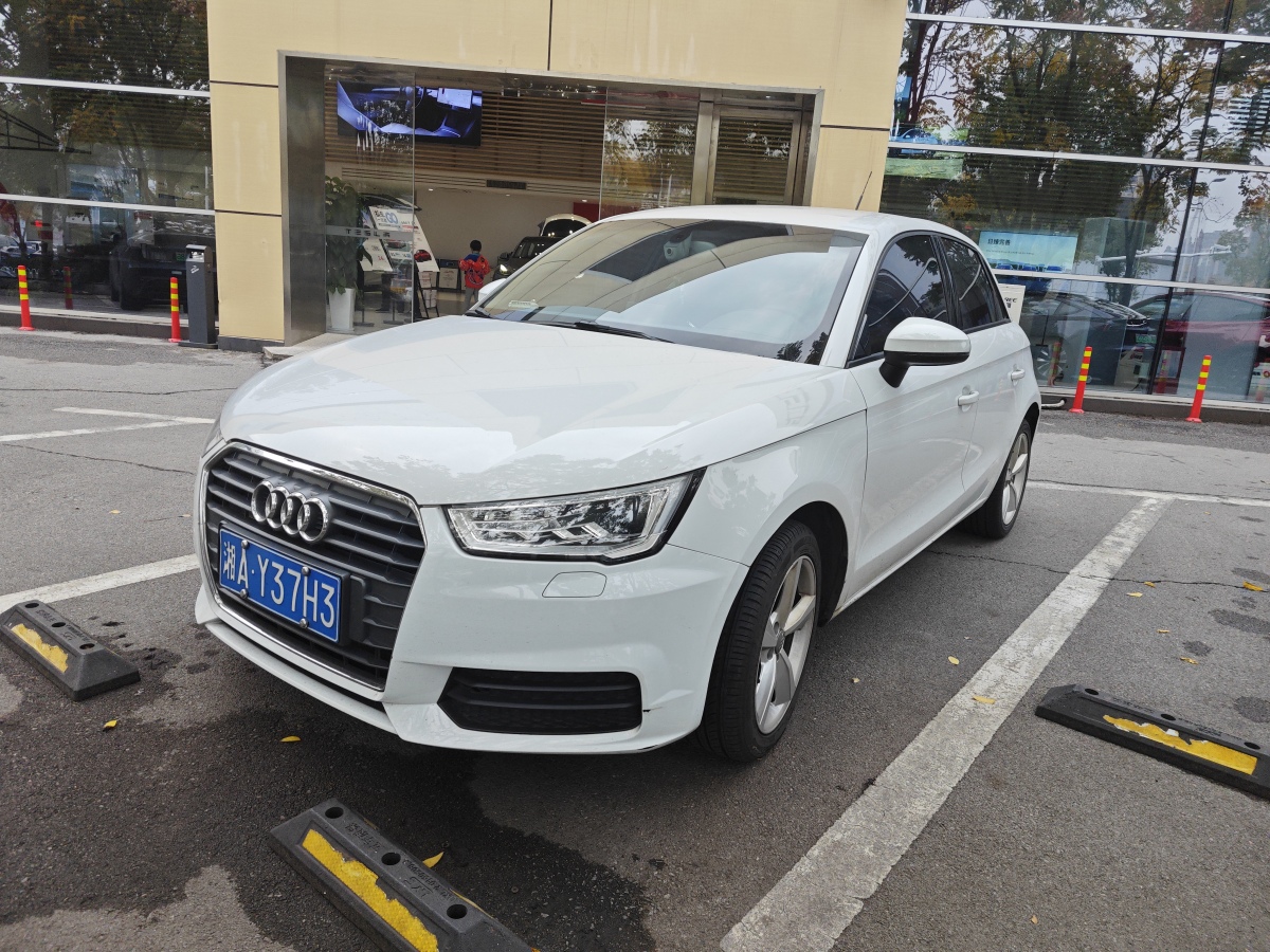 奧迪 奧迪A1  2016款 30 TFSI Sportback Design風(fēng)尚版圖片