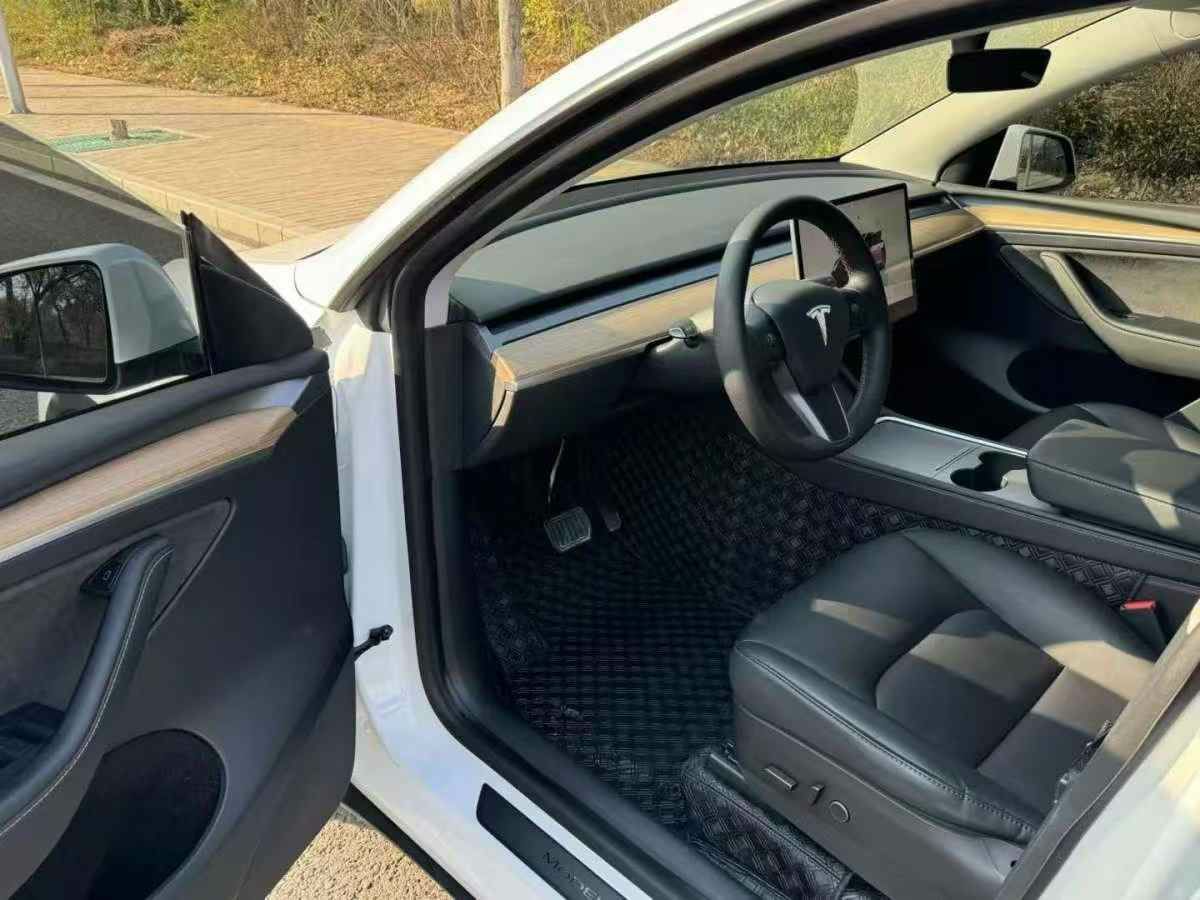 特斯拉 Model S  2021款 Plaid Plus 版圖片