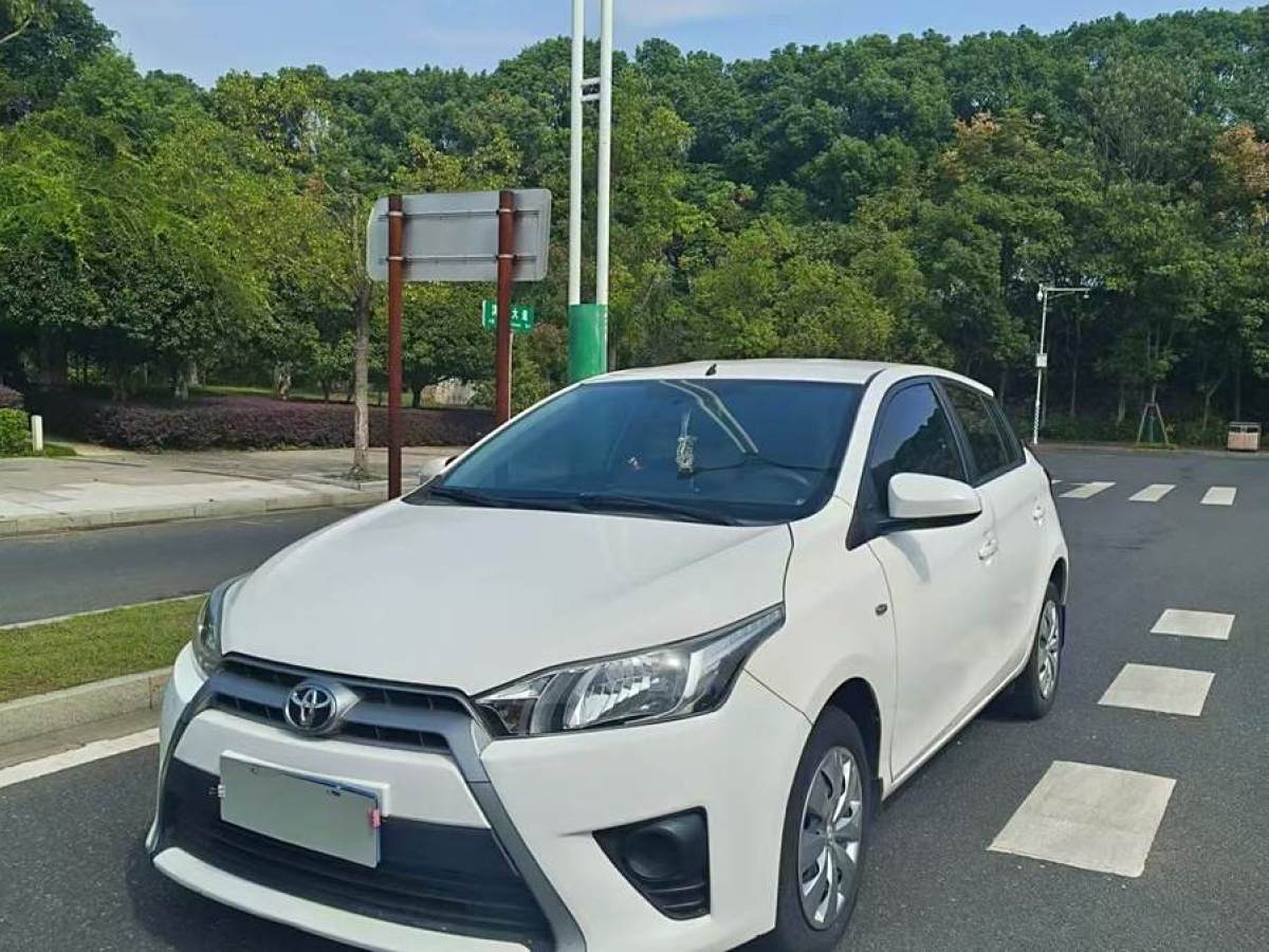 豐田 YARiS L 致炫  2015款 1.5E 自動(dòng)魅動(dòng)版圖片