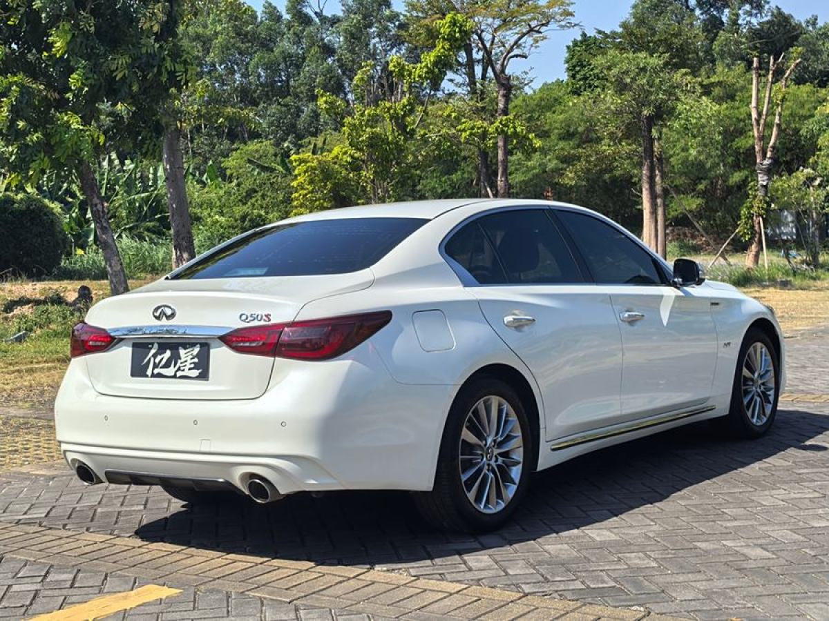 英菲尼迪 Q50L  2018款 2.0T 進(jìn)享版 國(guó)VI圖片