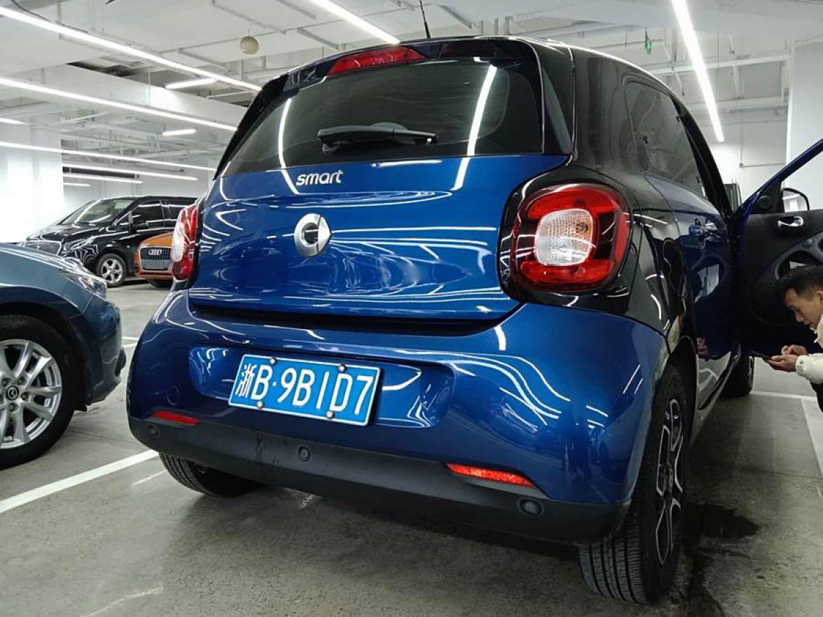 smart forfour  2016款 0.9T 66千瓦先鋒版圖片