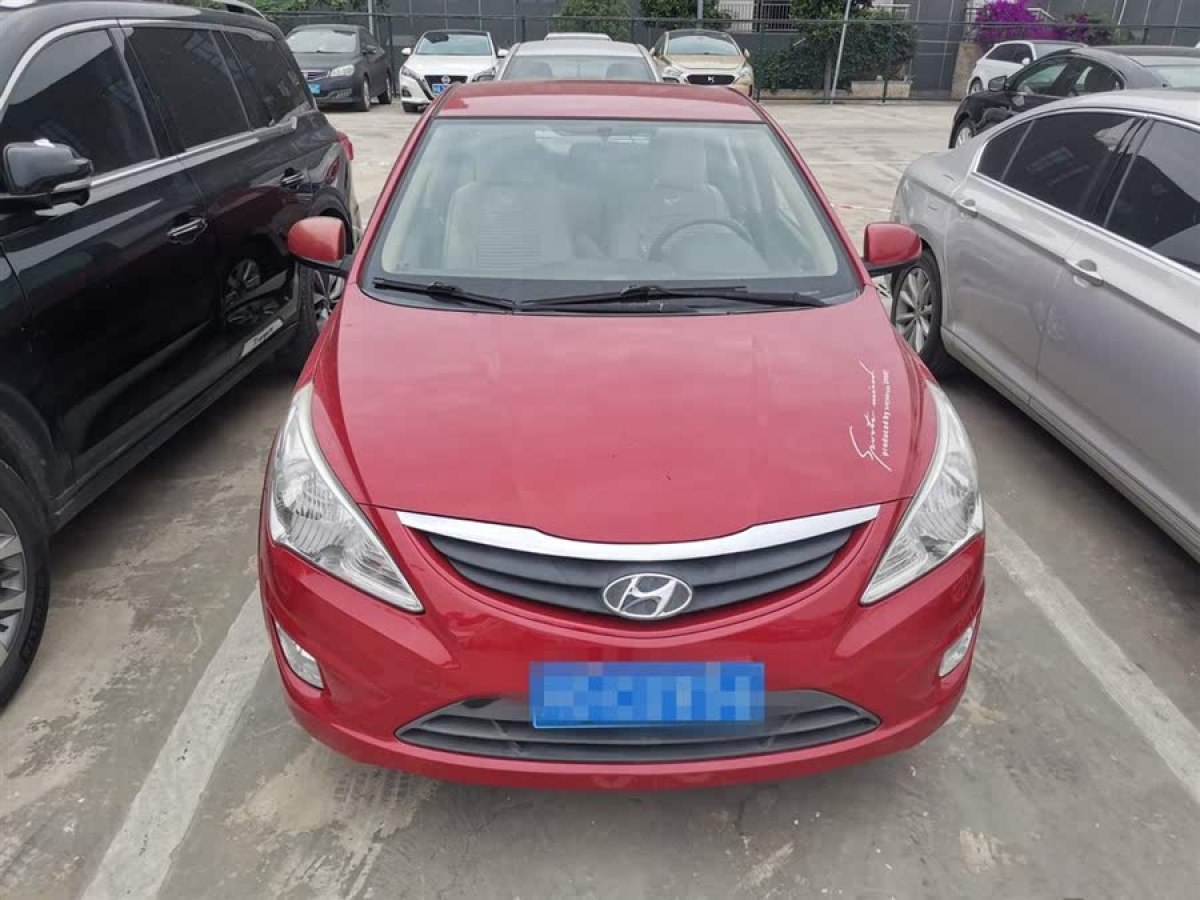 現(xiàn)代 瑞納  2010款 三廂 1.4L 手動舒適型GS圖片