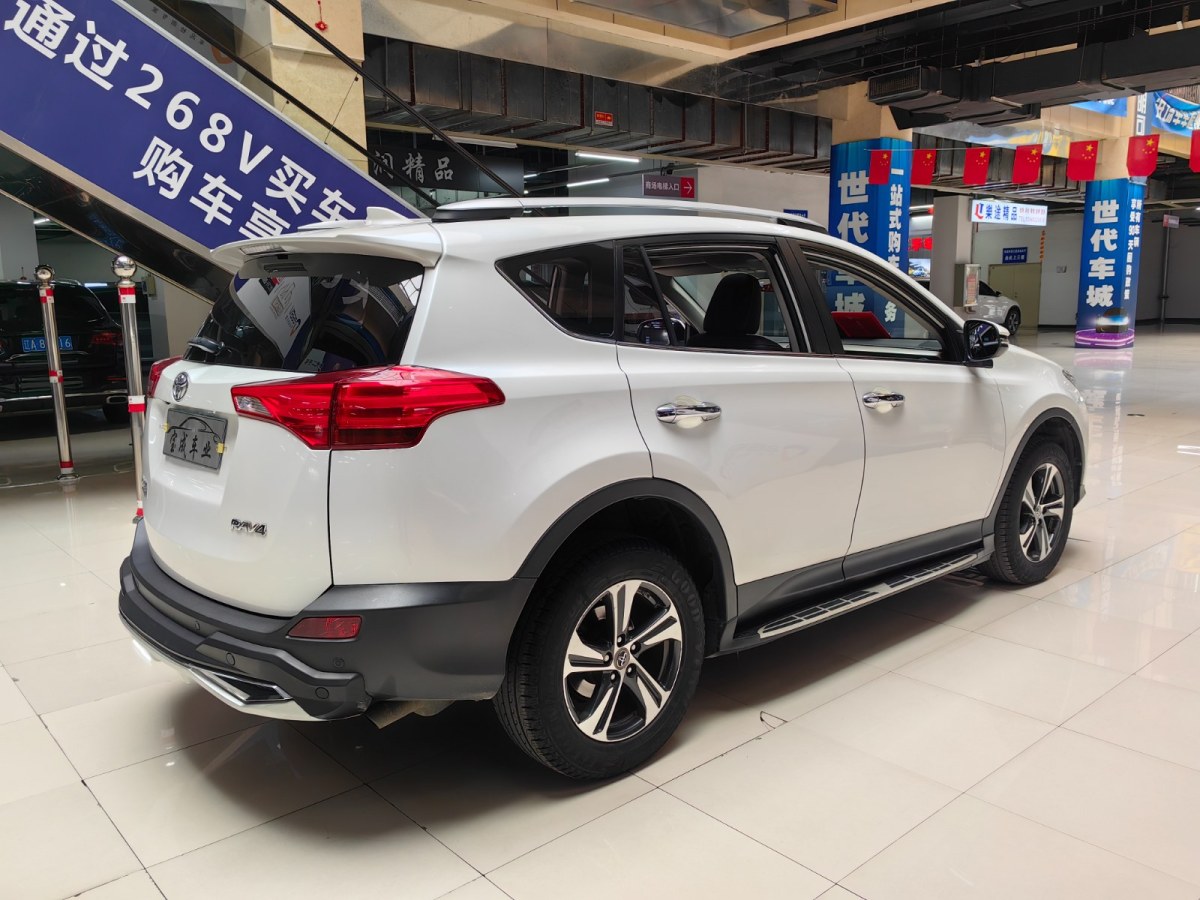 豐田 RAV4榮放  2016款 2.0L CVT兩驅(qū)風(fēng)尚版圖片