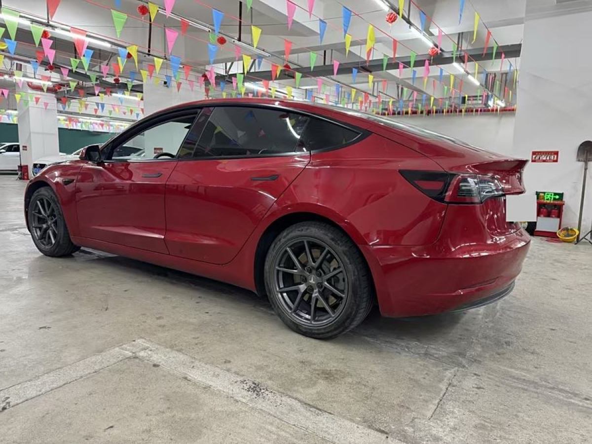 2021年4月特斯拉 Model Y  2021款 改款 標(biāo)準(zhǔn)續(xù)航后驅(qū)升級(jí)版