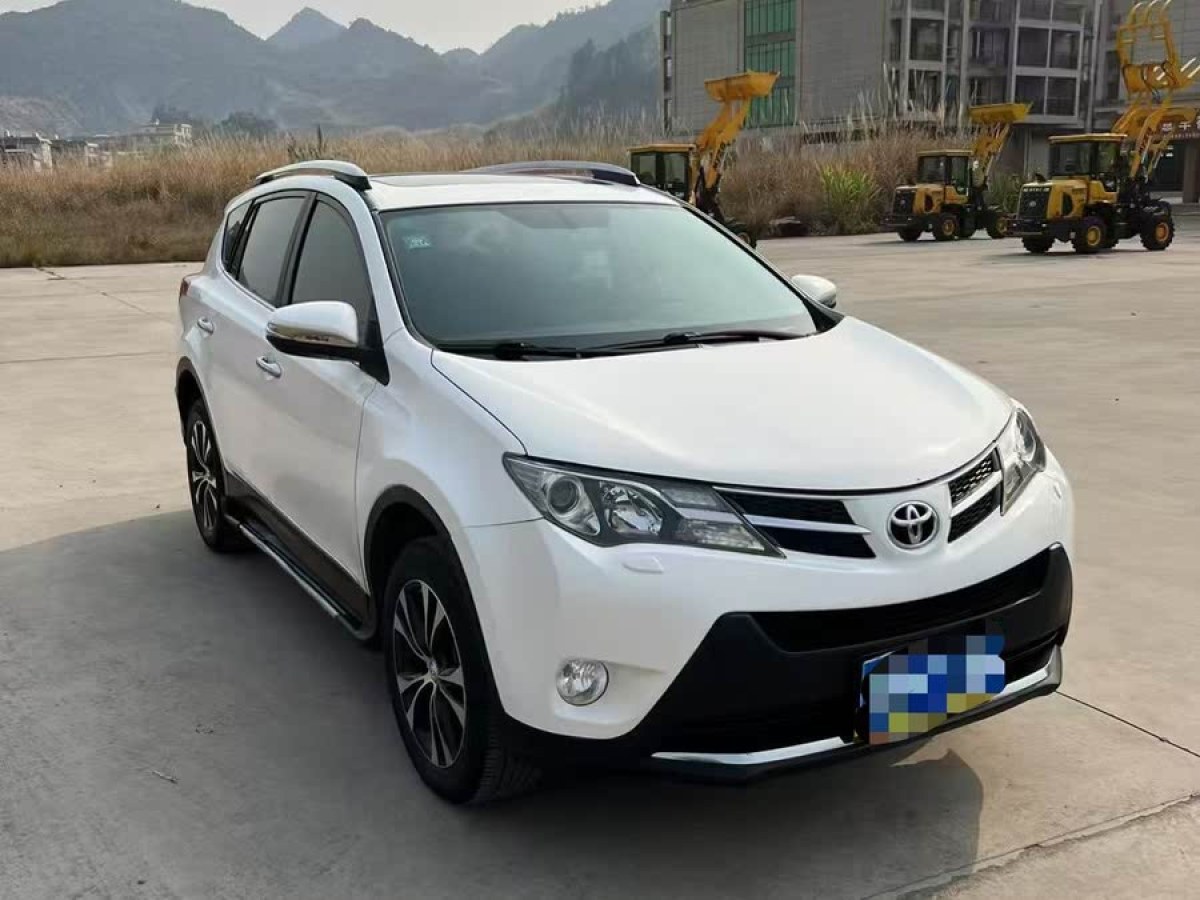 豐田 RAV4榮放  2013款 2.5L 自動四驅(qū)豪華版圖片