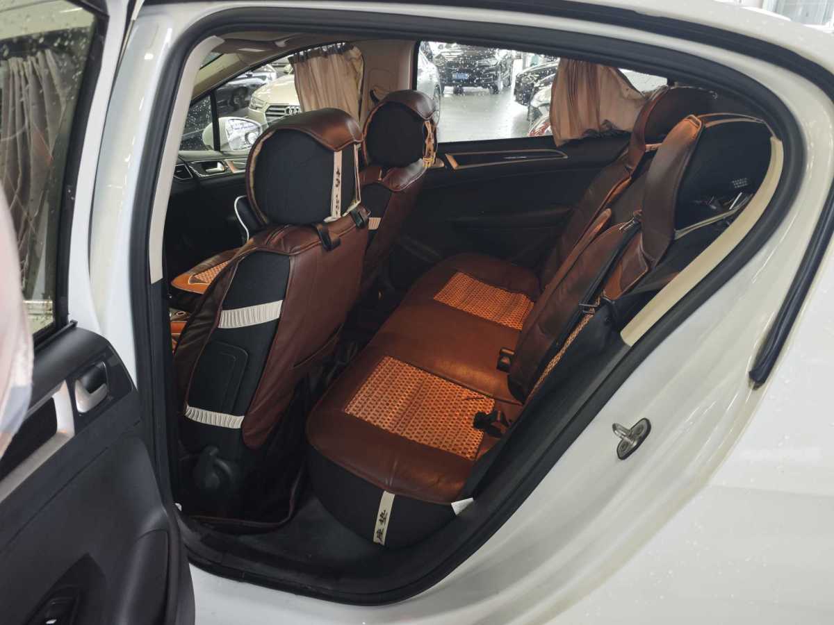 標致 308  2014款 樂享版 經(jīng)典 1.6L 自動風尚型圖片
