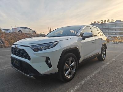 2020年10月 豐田 RAV4榮放 2.0L CVT兩驅(qū)風(fēng)尚PLUS版圖片