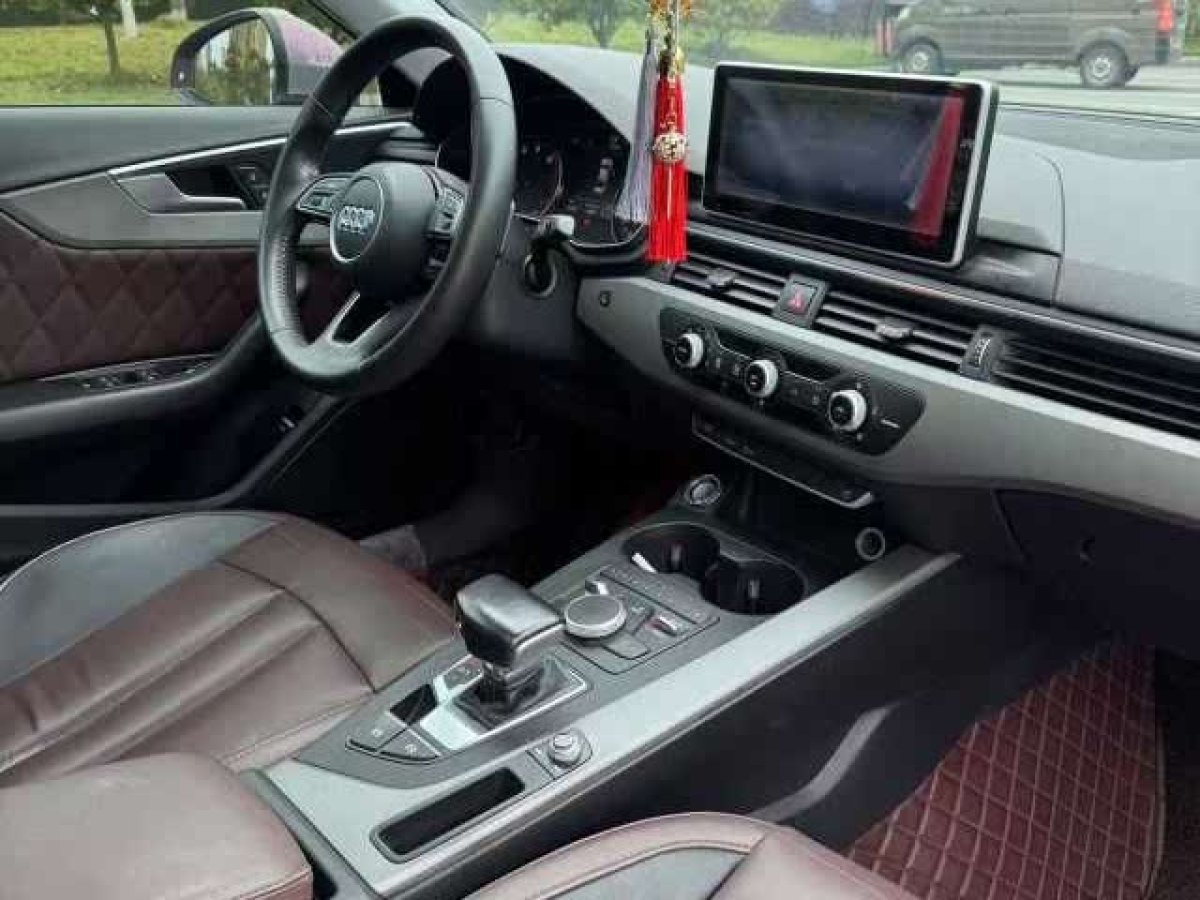 奧迪 奧迪A4L  2017款 40 TFSI 進(jìn)取型圖片