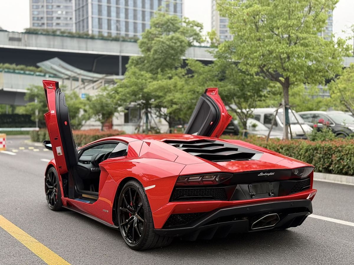 蘭博基尼 Aventador  2017款 Aventador S圖片