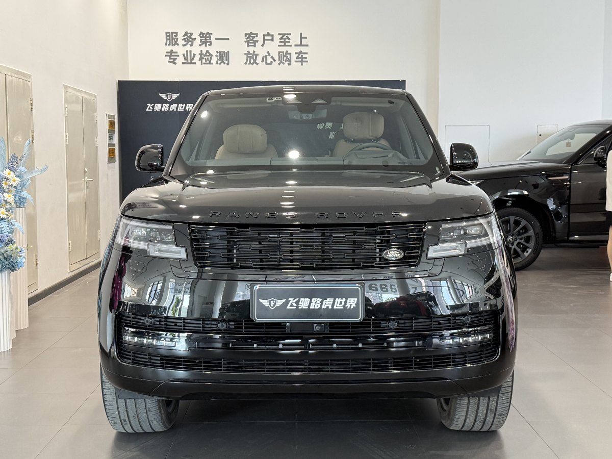 2024年1月路虎 攬勝  2024款 3.0 L6 400PS 典范加長版