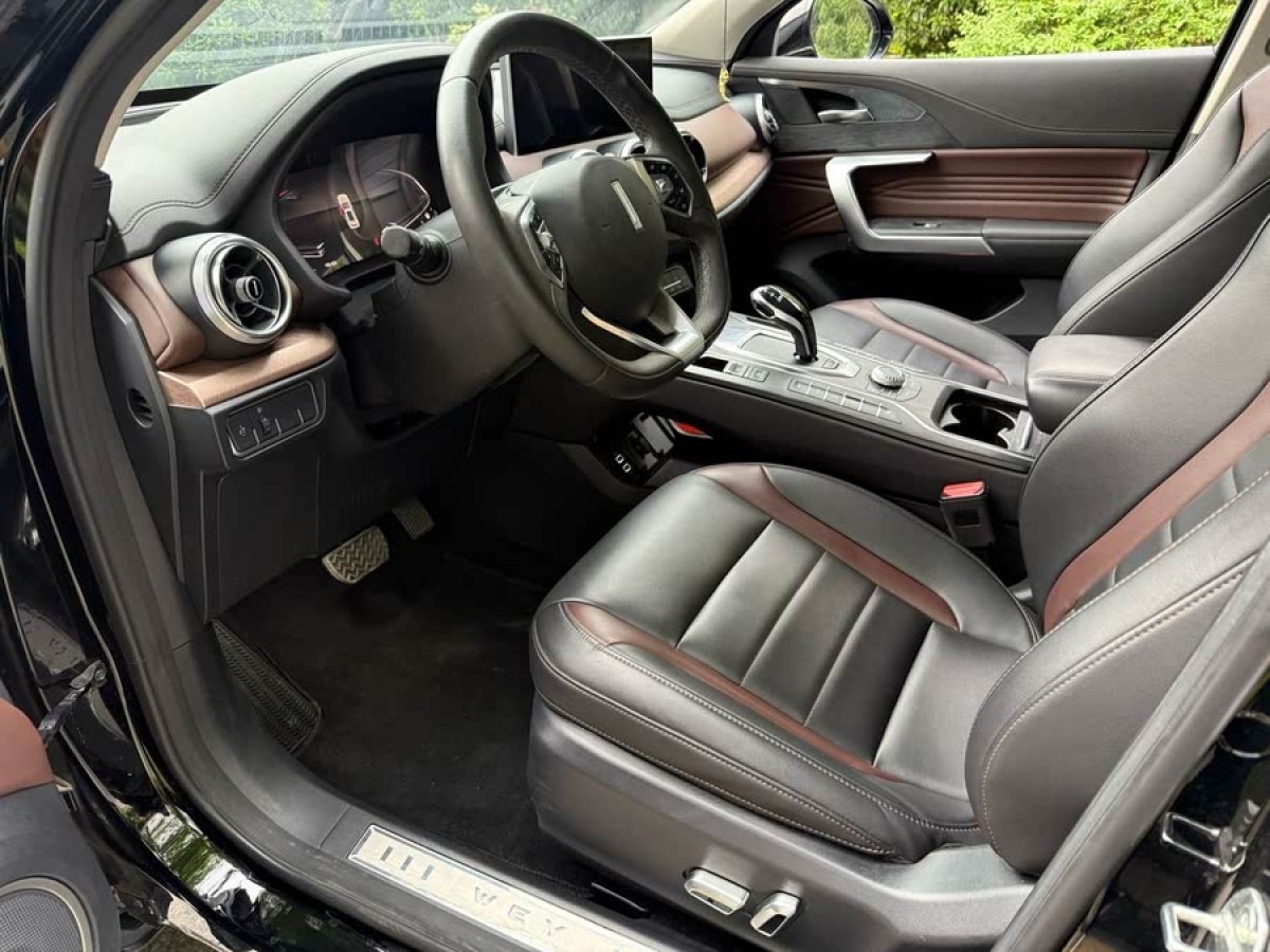 WEY VV5  2019款 升級(jí)款 2.0T 兩驅(qū)超豪型圖片