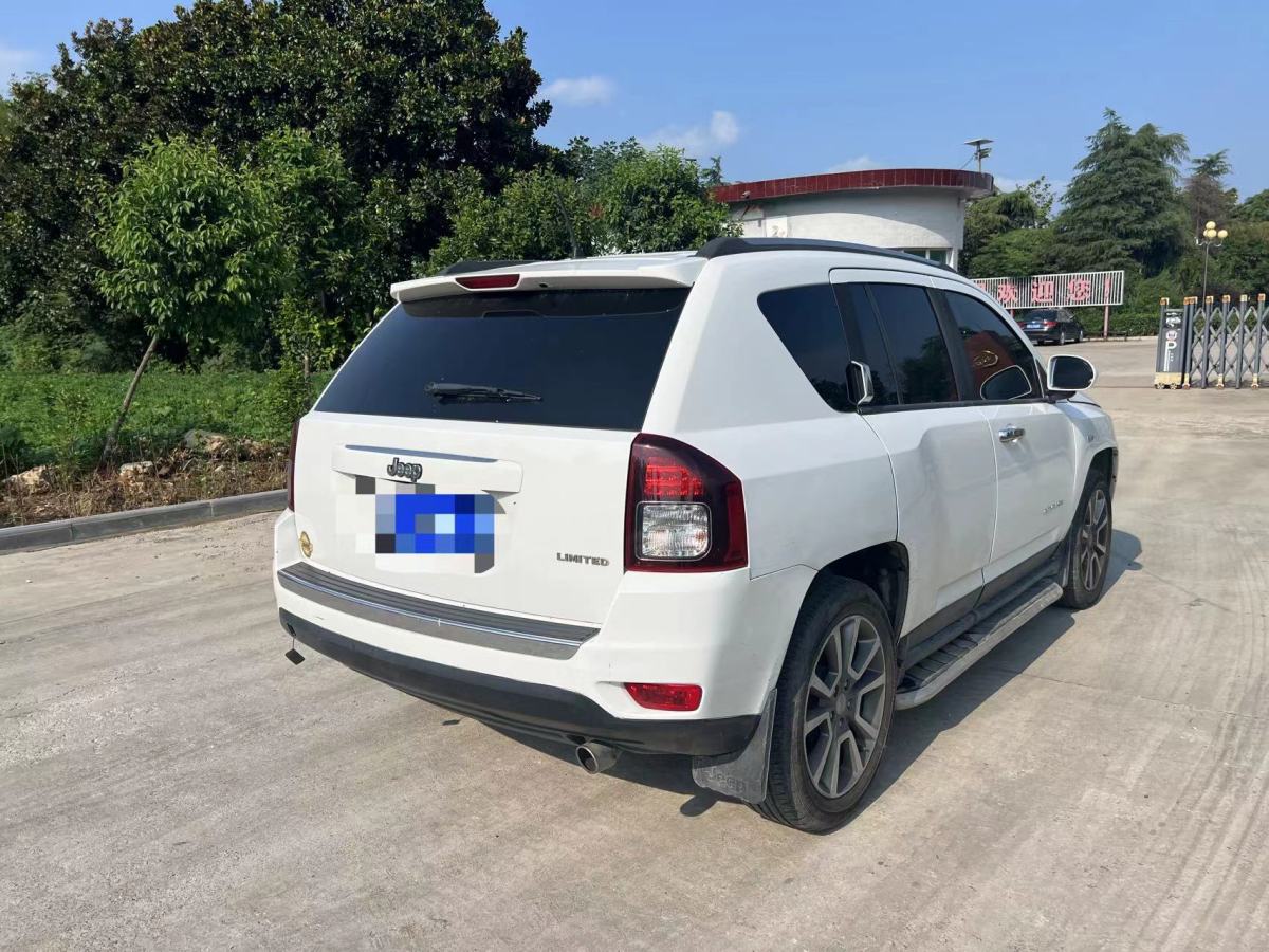 Jeep 指南者  2015款 2.0L 兩驅(qū)豪華版圖片