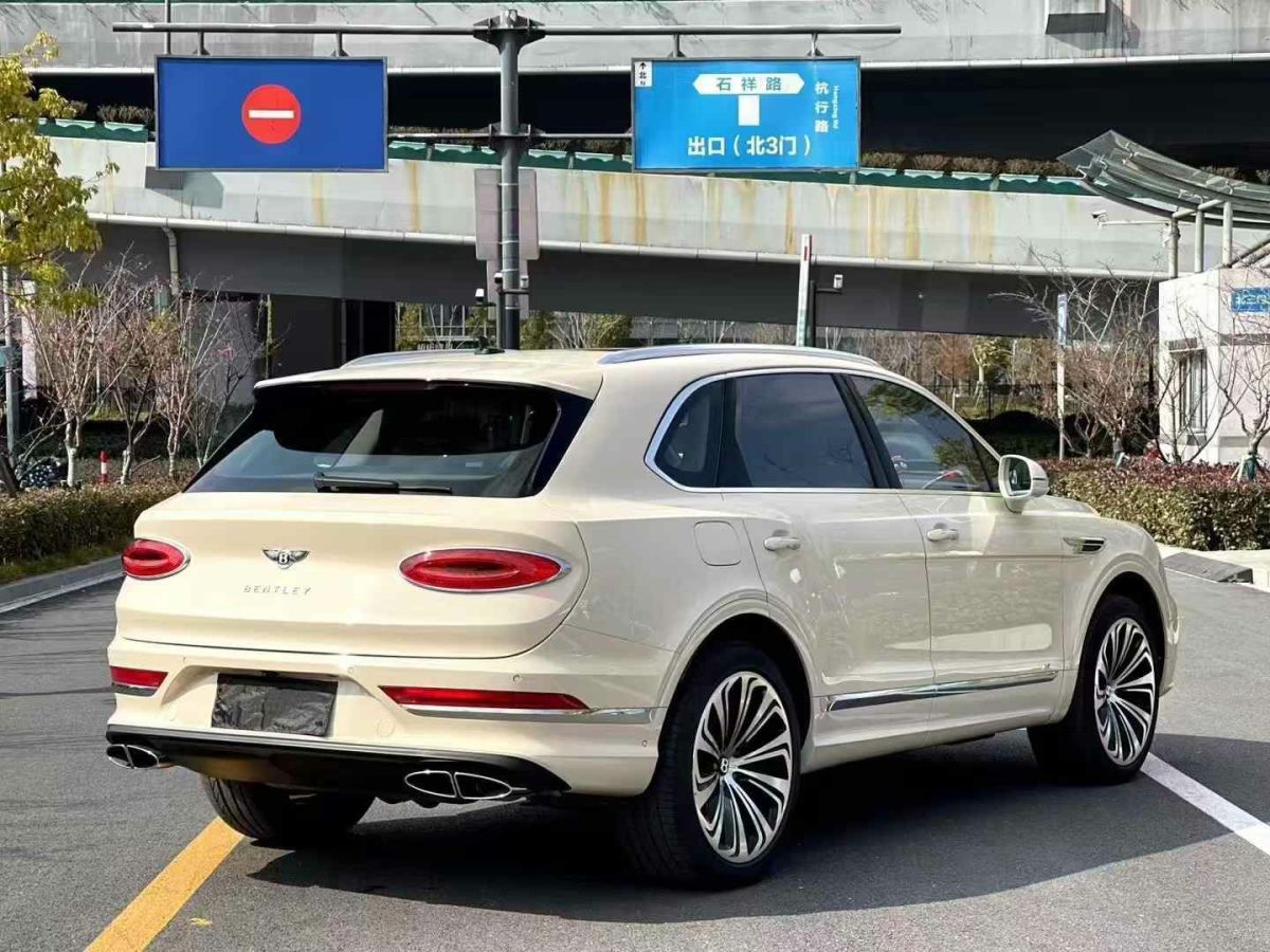 賓利 添越  2022款 4.0T V8圖片