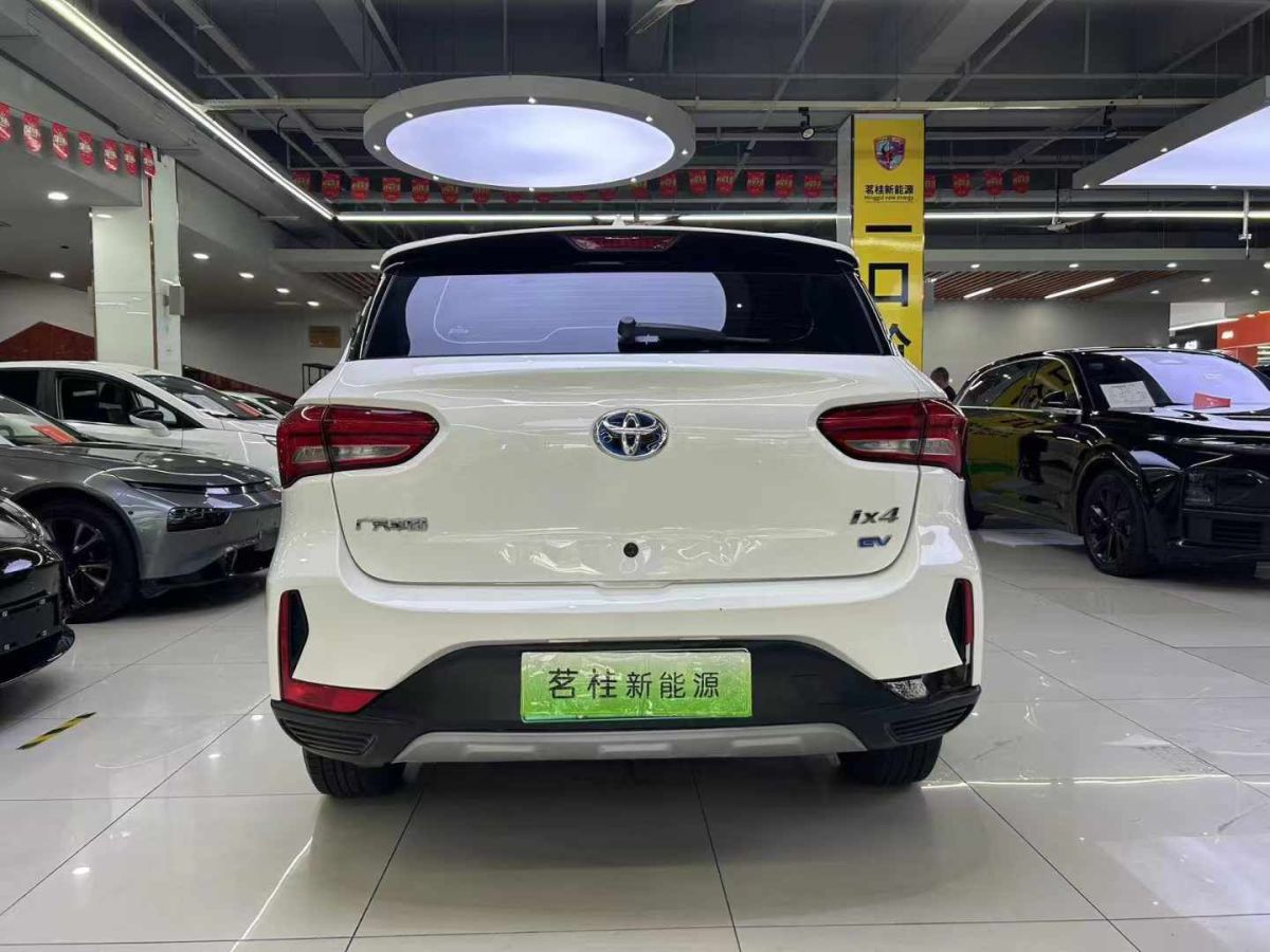 納智捷 優(yōu)6 SUV  2018款 1.8T 經(jīng)典版圖片