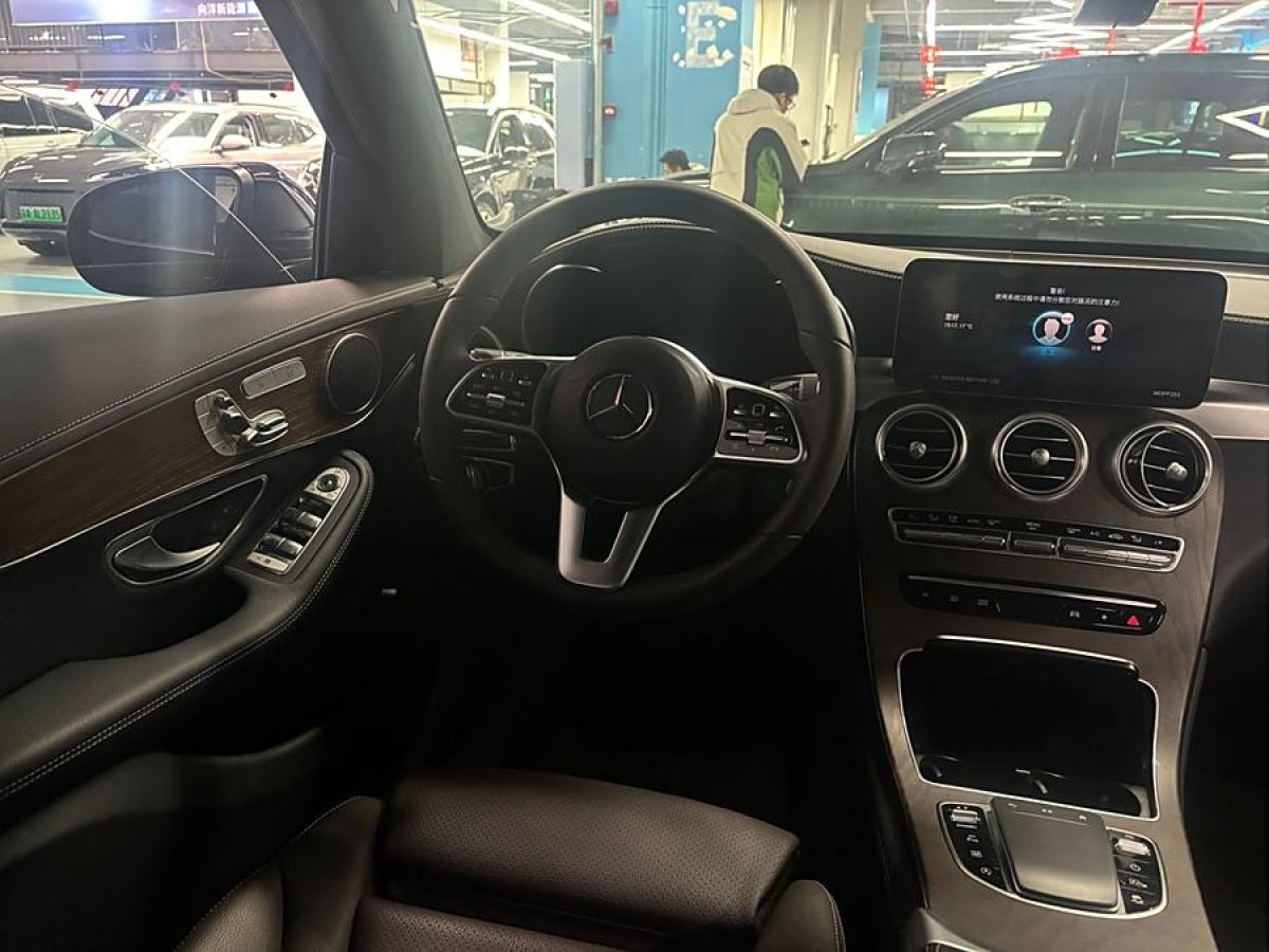 奔馳 奔馳GLC  2018款 改款 GLC 300 4MATIC 動感型圖片