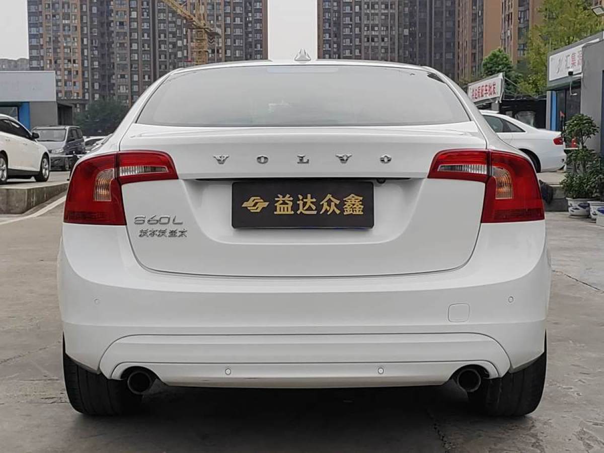 沃爾沃 S60L  2018款 T3 智進(jìn)進(jìn)取版圖片