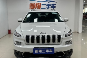 2016年10月Jeep 自由光  2.4L 专业版