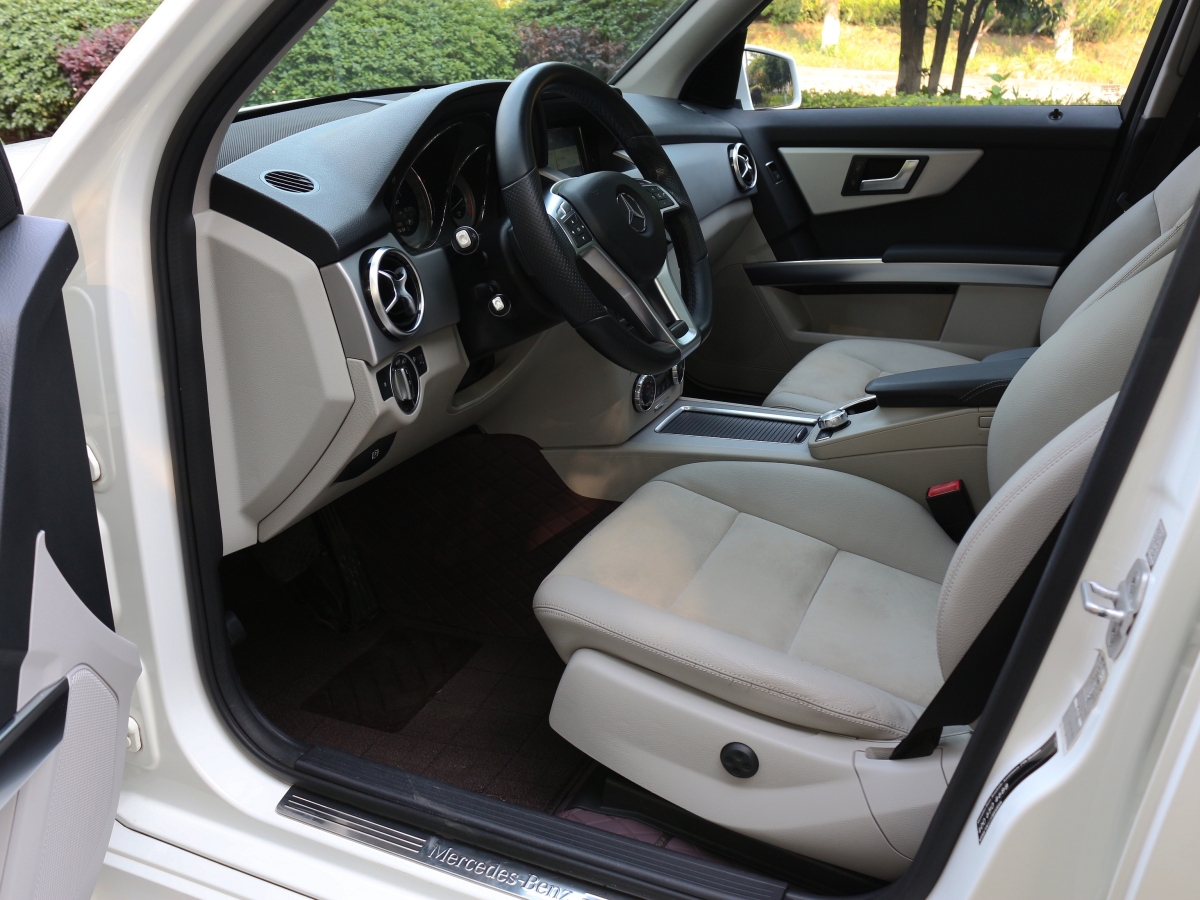 奔馳 奔馳GLK級  2015款 GLK 260 4MATIC 動感型 極致版圖片