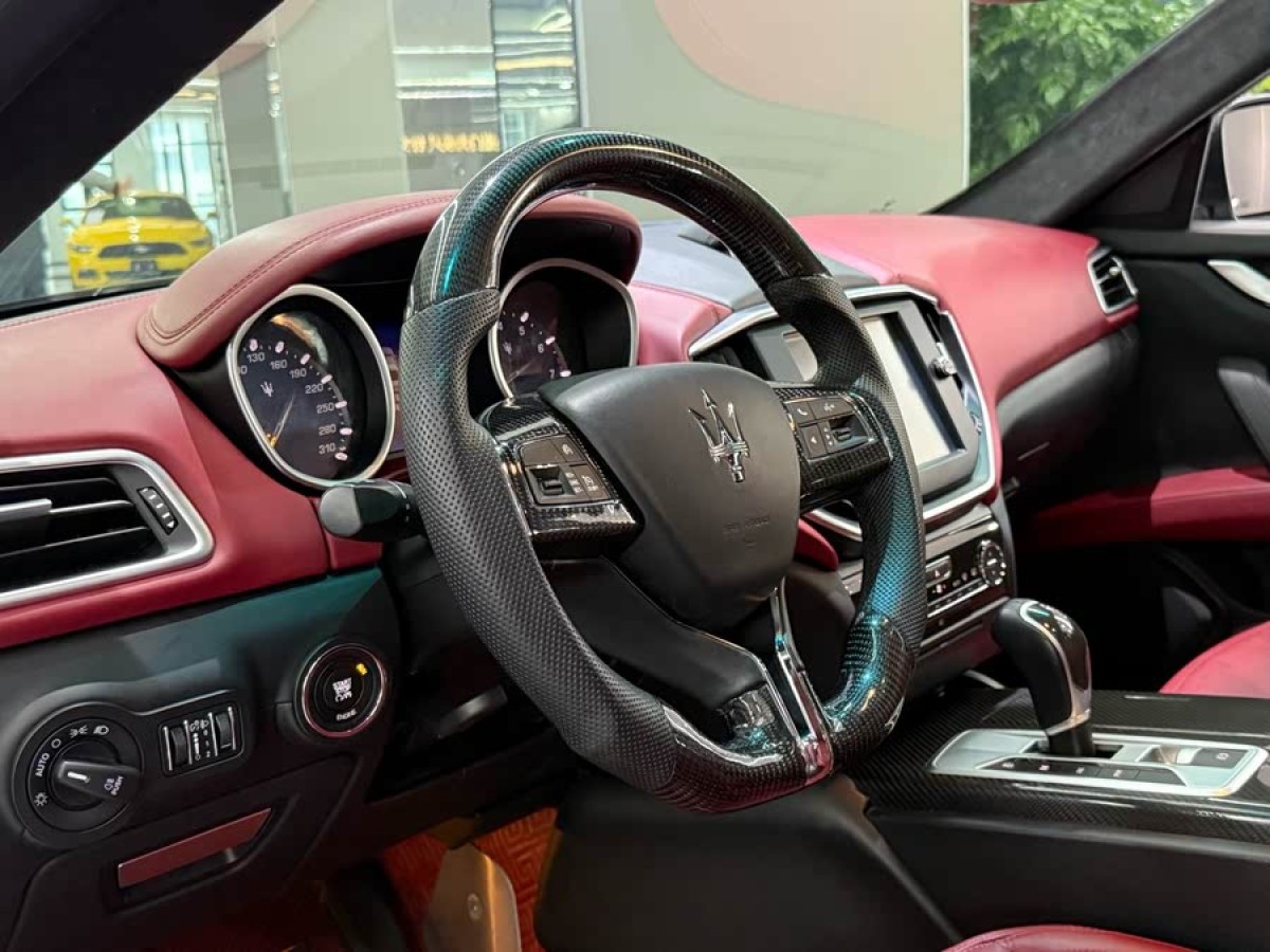 瑪莎拉蒂 Ghibli  2014款 3.0T 標(biāo)準(zhǔn)版圖片