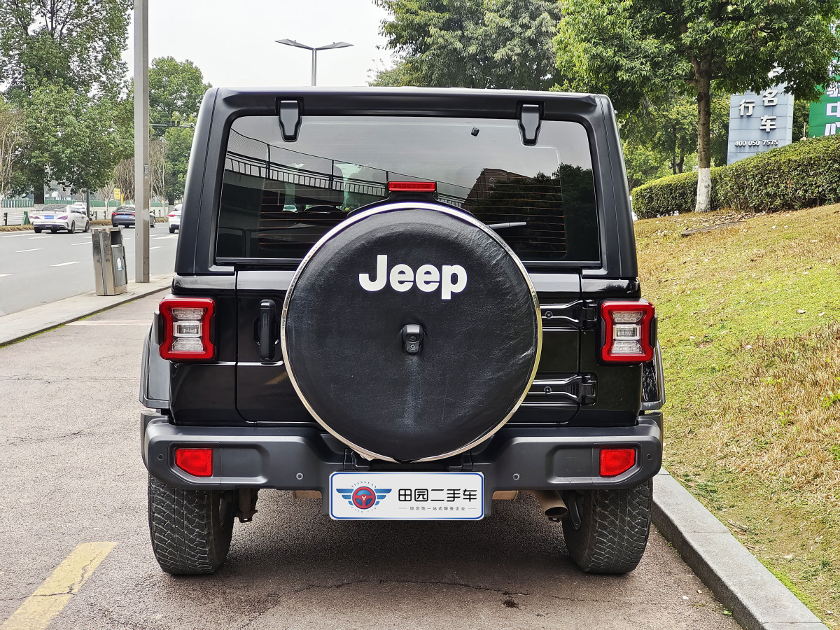 Jeep 牧馬人  2019款 2.0T Sahara 四門版 國(guó)VI圖片