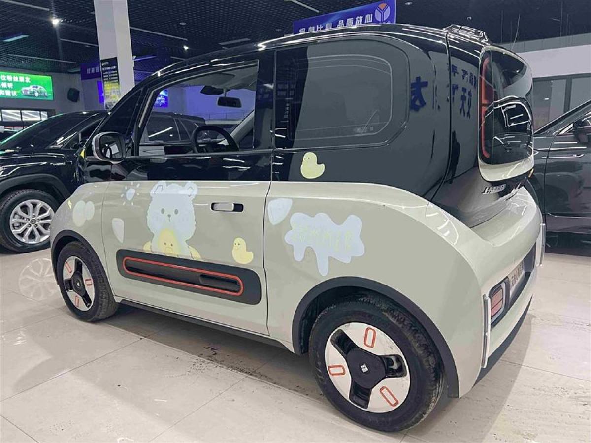 寶駿 寶駿KiWi EV  2022款 藝術(shù)家輕享版 三元鋰圖片