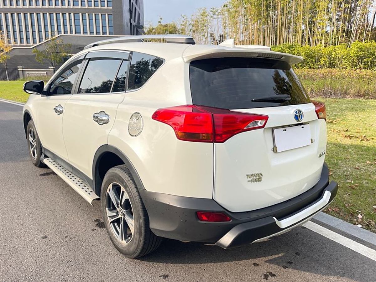 豐田 RAV4榮放  2015款 2.0L CVT兩驅(qū)都市版圖片