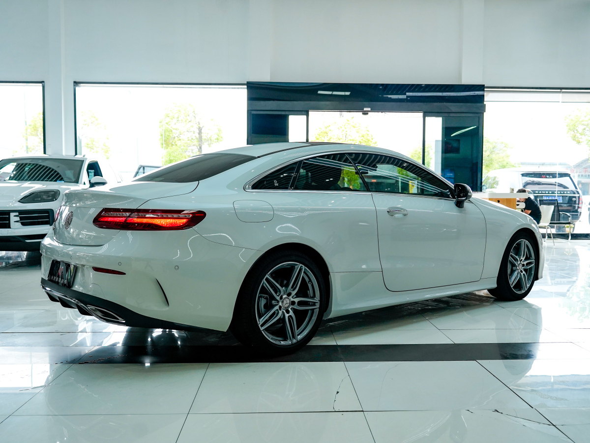 奔馳 奔馳E級  2020款 E 260 轎跑車圖片
